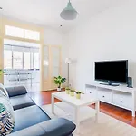 3br @ Almirante Reis Апартаменти *