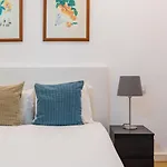 3br @ Almirante Reis Апартаменти