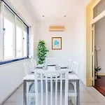 Apartamento 3br @ Almirante Reis