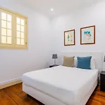 3br @ Almirante Reis Apartamento *