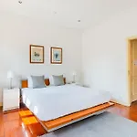 Apartamento 3br @ Almirante Reis *