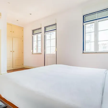 Almirante With 3 Bedrooms Апартаменти Лісабон