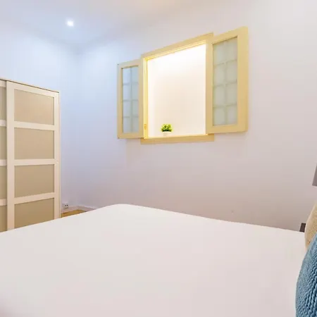 Almirante With 3 Bedrooms Апартаменти