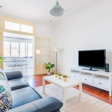 Almirante With 3 Bedrooms * Lisbon