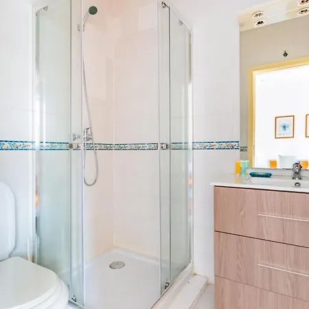 Almirante With 3 Bedrooms דירה ליסבון