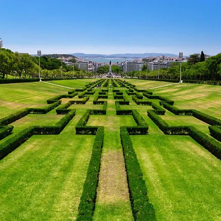 Almirante With 3 Bedrooms * Lisbon