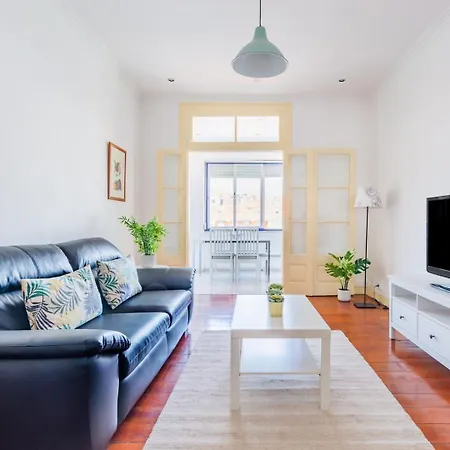 דירה Almirante With 3 Bedrooms ליסבון