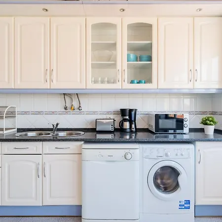 דירה Almirante With 3 Bedrooms ליסבון