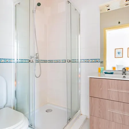 Almirante With 3 Bedrooms דירה ליסבון