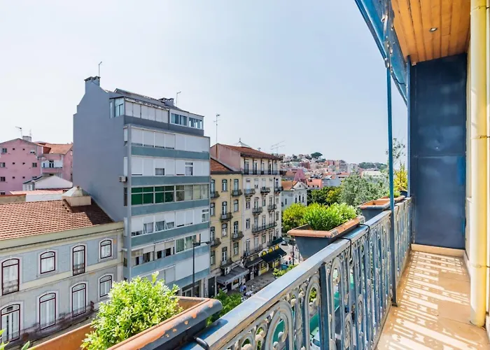 3br @ Almirante Reis Apartment *