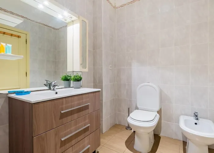 Almirante With 3 Bedrooms Lisboa