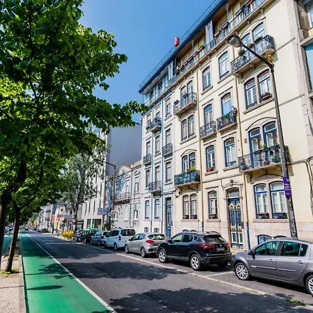 Almirante With 3 Bedrooms * Lizbona